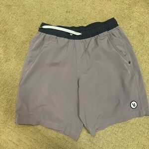 Vuori Men's Athletic Shorts in tanish/ brown grey and Black